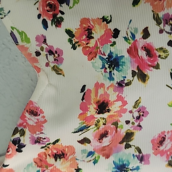 Dress - Picture 5 of 6